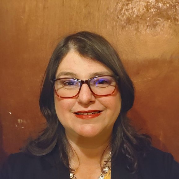 Meet your Posher, Deena - Picture 1 of 1